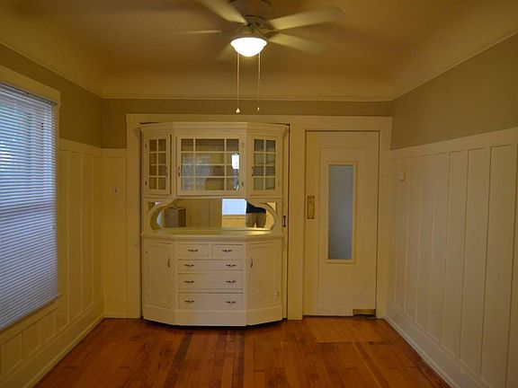 4th image of 1422 E St APT A