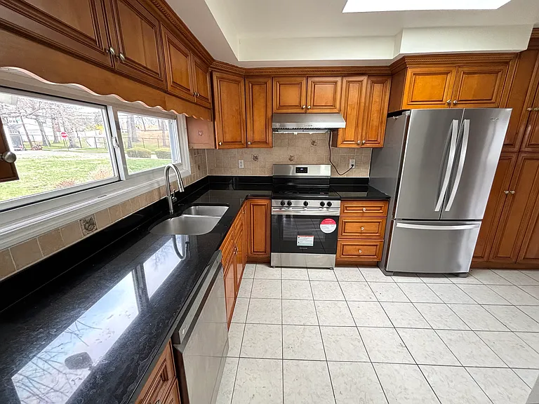 21 Teibrook Ave — Photo 2
