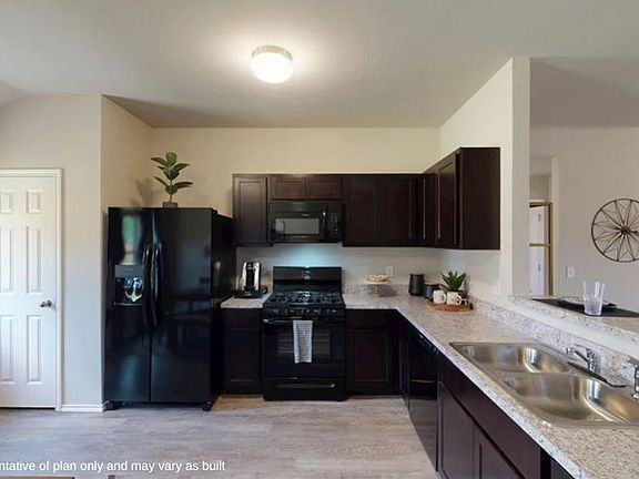 4th image of 325 SW 9th St