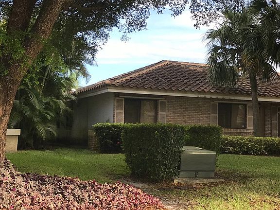 3rd image of 5485 NW 60th Dr