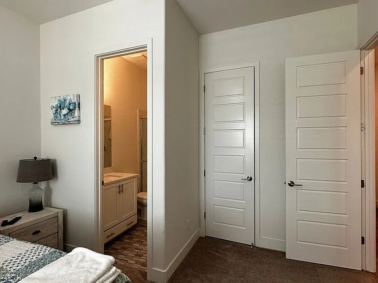 2305 Banks Dr — Photo 41