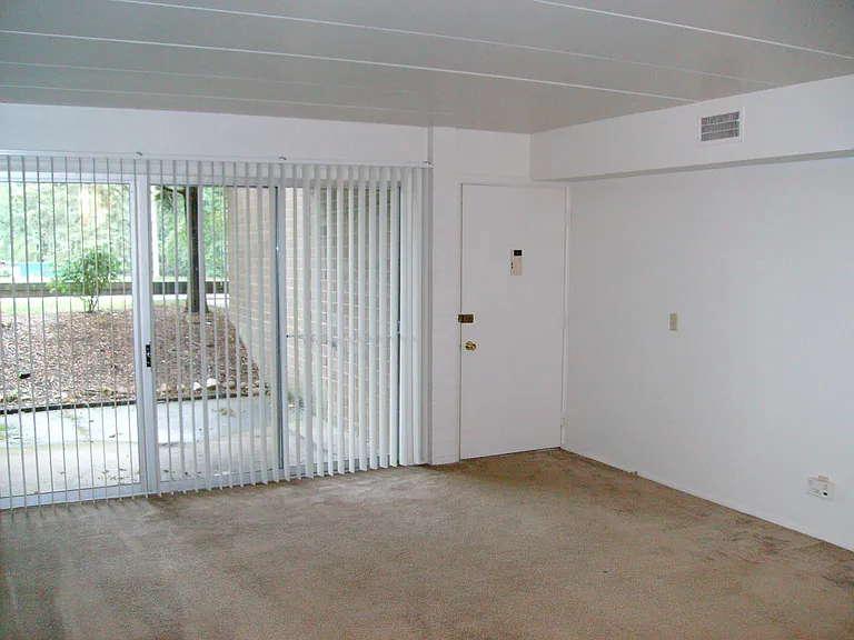 2908 Treeside St NW #B — Photo 4