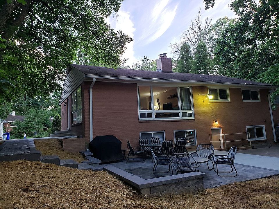 2nd image of 5729 Rossmore Dr