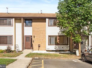 24 Twin Rivers Dr N, East Windsor, NJ 08520