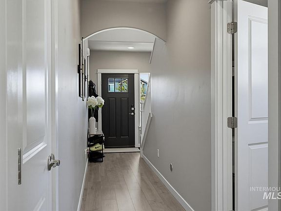 4th image of 3394 S Garibaldi Pl