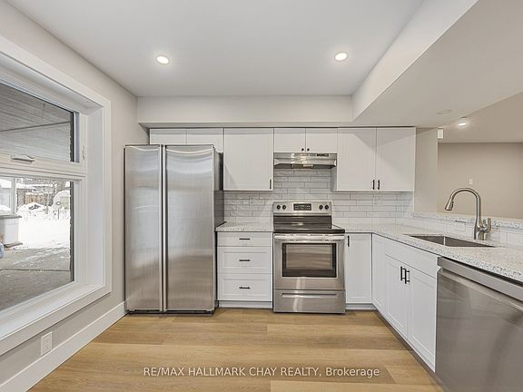 4th image of 110 Codrington St