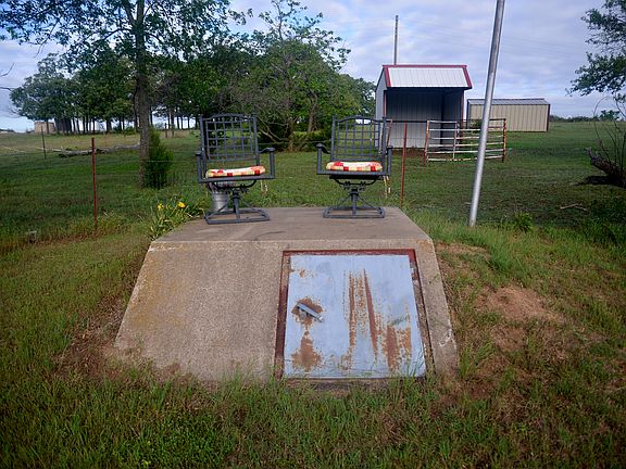 3rd image of 9954 S Highway 99