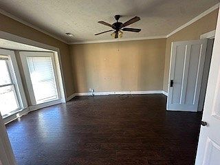 4th image of 611 Chestnut St