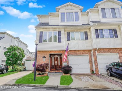 49 White Oak Ln, Staten Island, NY, 10309