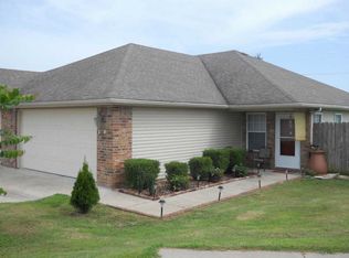 181 Proverbs Ct, Forsyth, MO 65653
