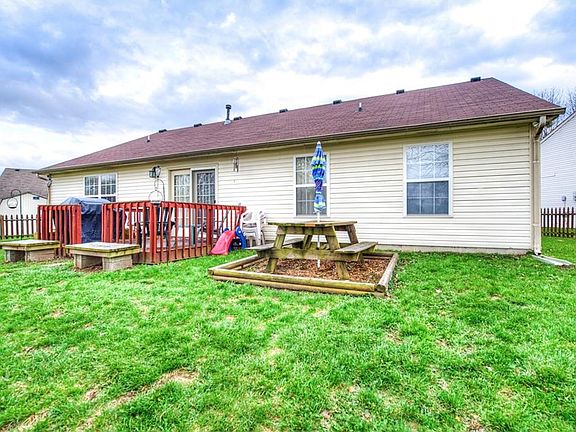 2nd image of 5512 Acorn Woods Cir