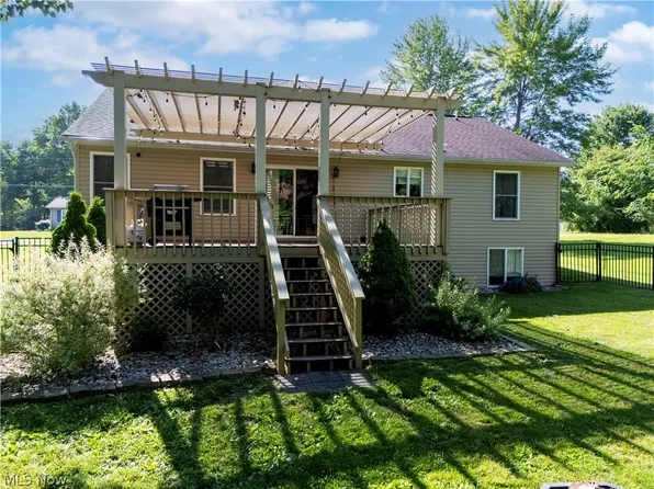 39 S Highland Ct, Howard, OH 43028