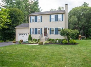 10 Cobblestone Ter, Coventry, RI 02816