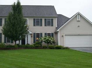 17 Teal Dr, Fairport, NY 14450