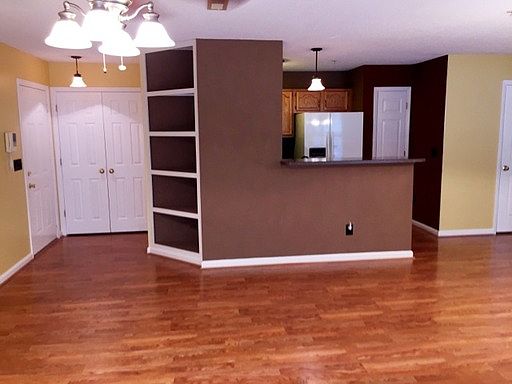 3rd image of 5012 Lawndale Dr Unit B