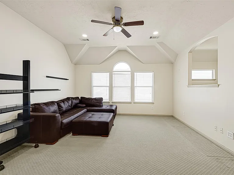 13911 Blue Vista Dr — Photo 16