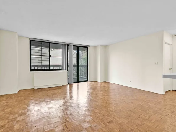 138-35 Elder Avenue image 7 of 27