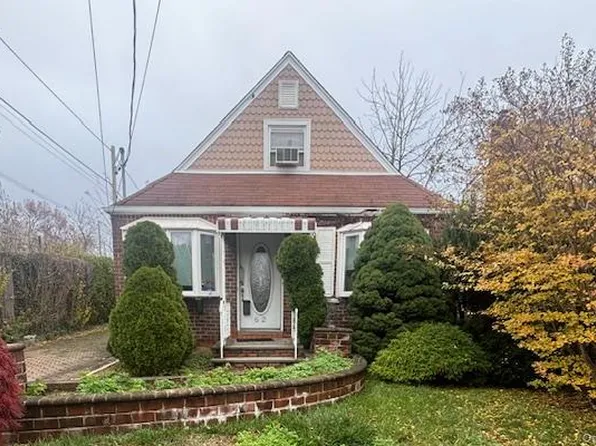 62 12th Avenue, Mineola, NY 11501