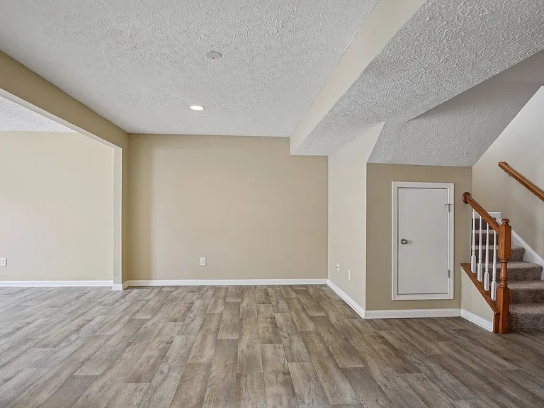 7841 Heaton Way — Photo 14
