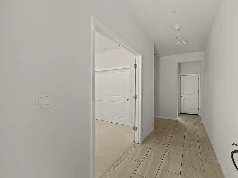 862 White Moonstone Loop — Photo 4