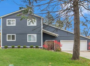 1715 Old Plank Rd, Milford, MI 48381