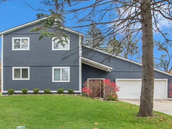 1715 Old Plank Rd, Milford, MI 48381