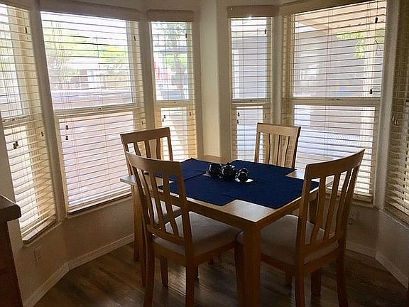 Sunny Dining area