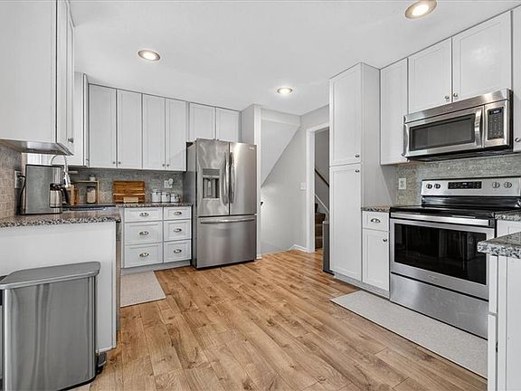 4th image of 509 SE Bayberry Ln