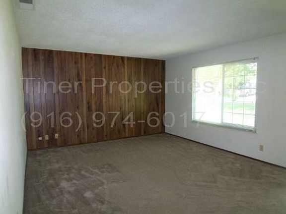 2nd image of 7360 Black Oaks Way