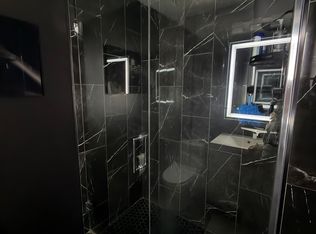 220 Bay Dr, Itasca, IL 60143