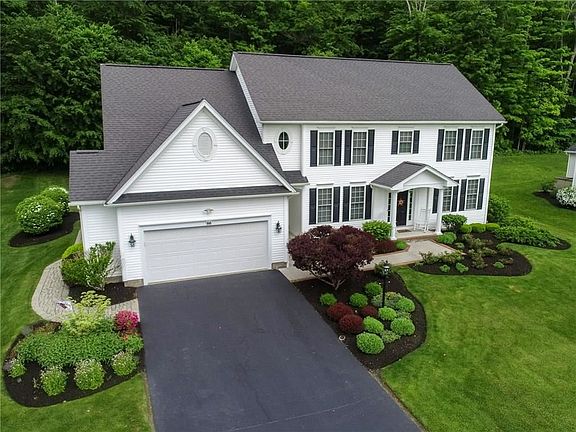 2nd image of 66 Woodgreen Dr