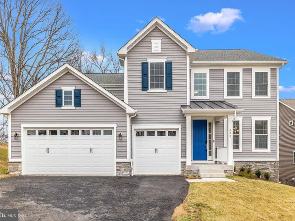 808 Roundhouse Dr, Brunswick, MD 21716