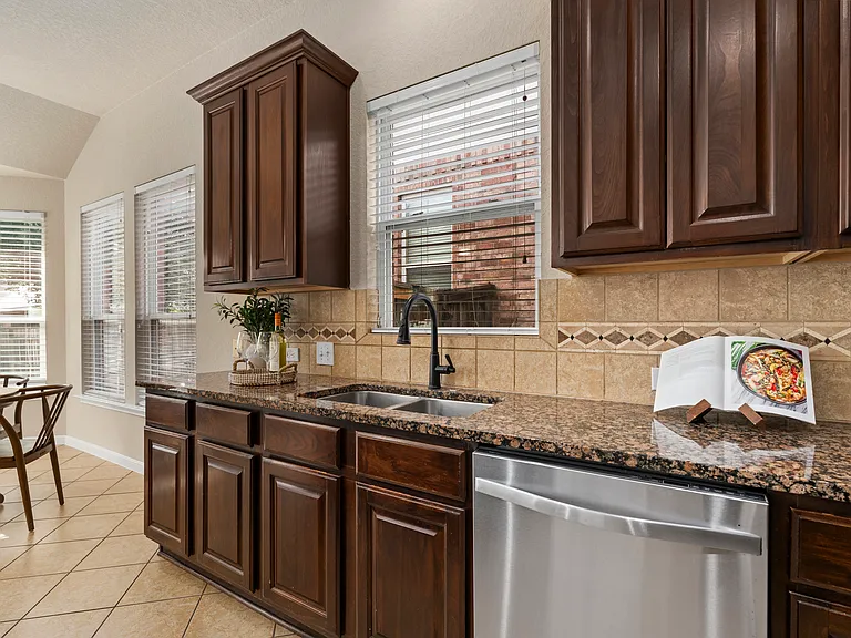 25047 McBride Dr — Photo 15