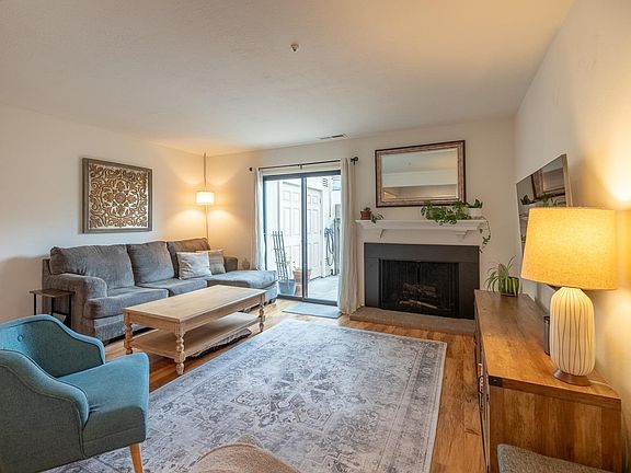 5th image of 2571 Vallejo Street