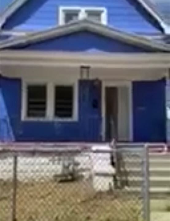 1st image of 72 Ernst Ave