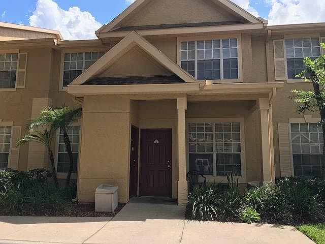 Entry to Condominium