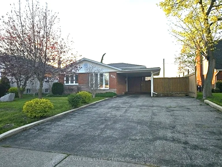 834 Westminster Dr S #MAIN — Photo 3
