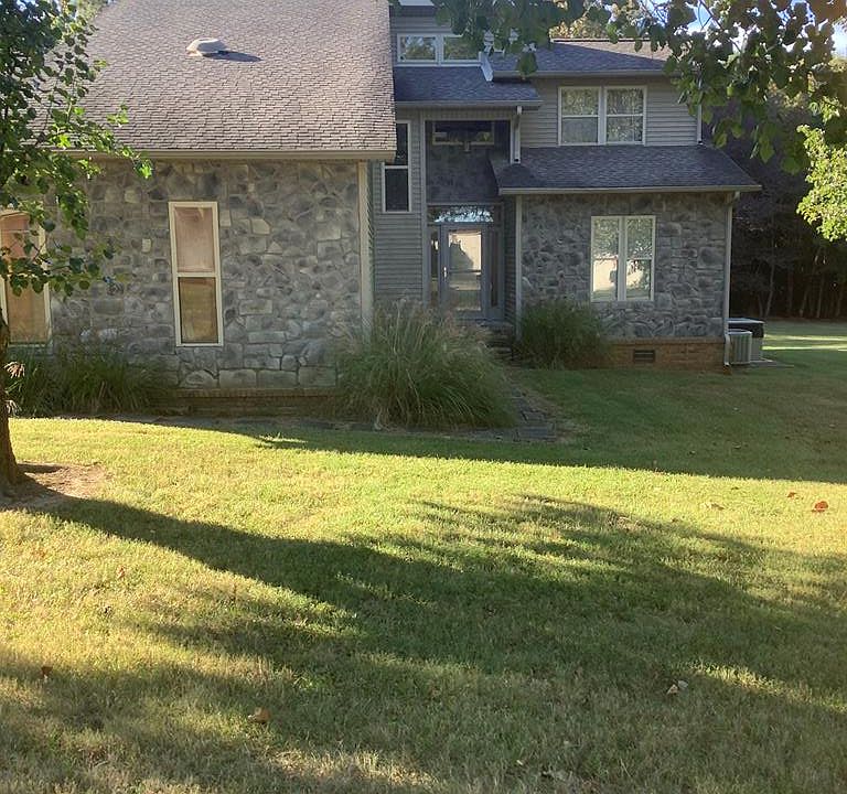 1st image of 581 Crattie Dr