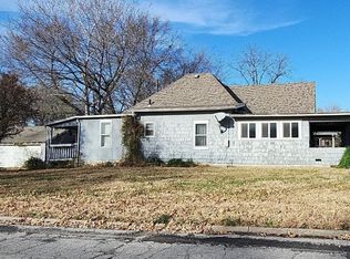 1046 S Main St, Ottawa, KS 66067