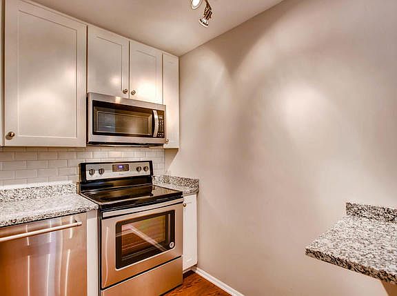 5th image of 3550 N Lake Shore Dr APT 506