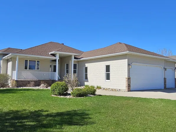 151 15th Ave E, West Fargo, ND 58078