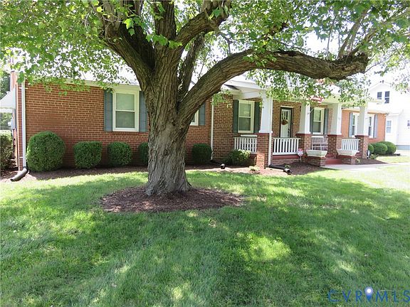 3rd image of 1605 Francis Rd