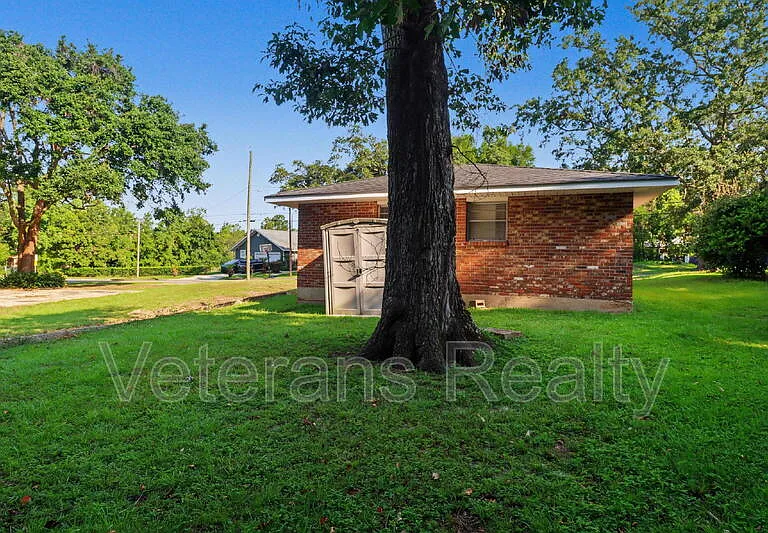 1285 Kensington Dr — Photo 19