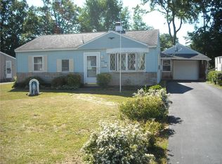 28 Pinecrest Rd, Whitesboro, NY 13492