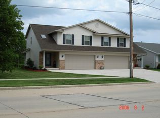 1933 S 35th St, Manitowoc, WI 54220