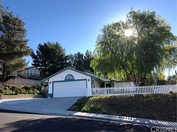 2nd image of 27932 Harwood Dr