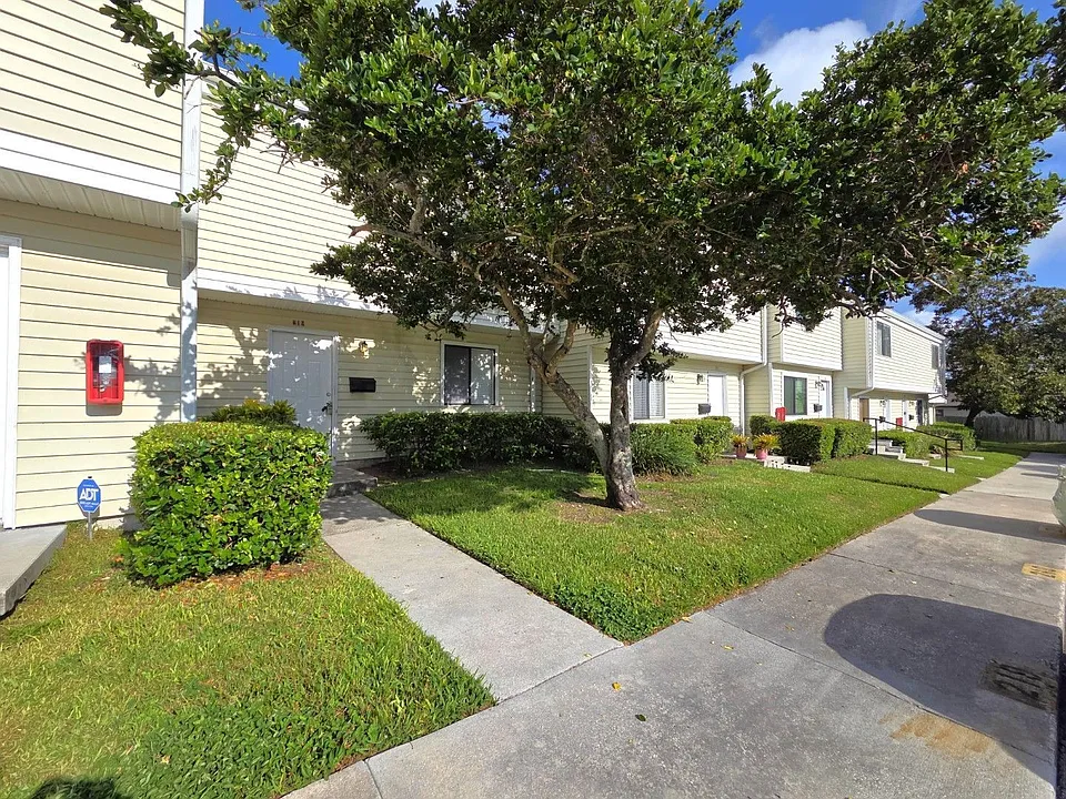 219 Debora Ct