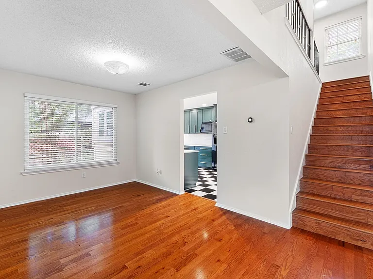 15905 De Peer Ave — Photo 8