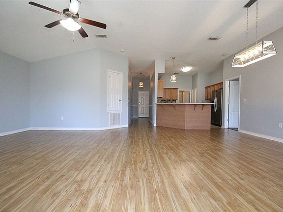 5th image of 2418 Flintstone Dr