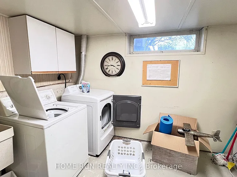 960 Cahill Dr W — Photo 23